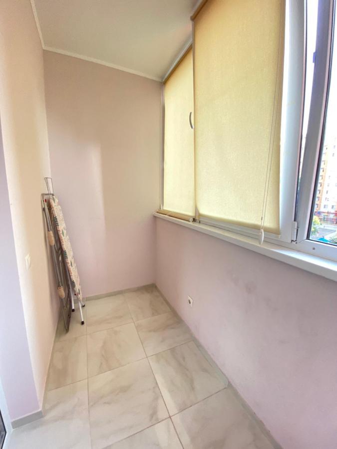 Cozy Two Bedroom Large Apartment Chisinau Bagian luar foto