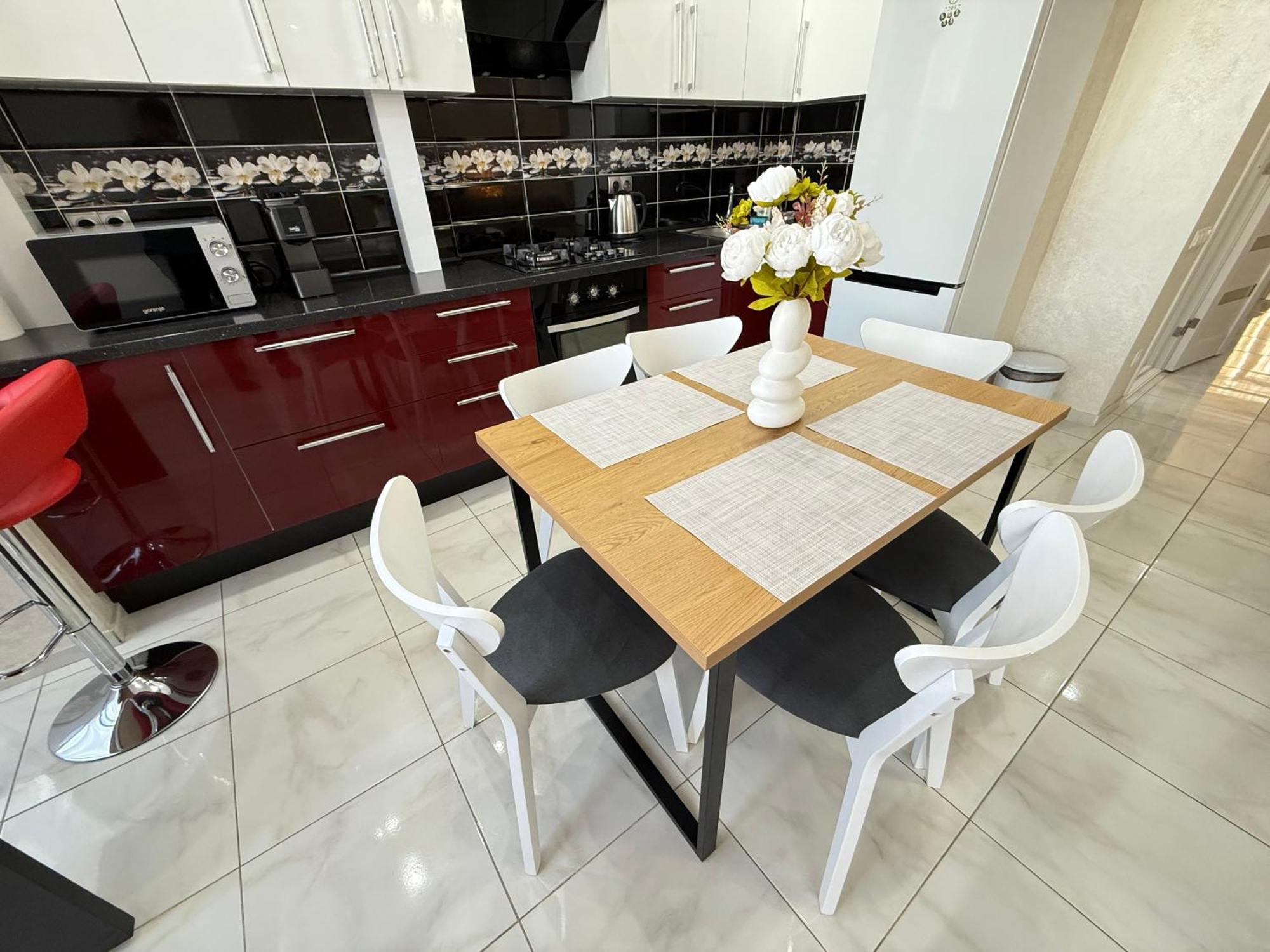Cozy Two Bedroom Large Apartment Chisinau Bagian luar foto