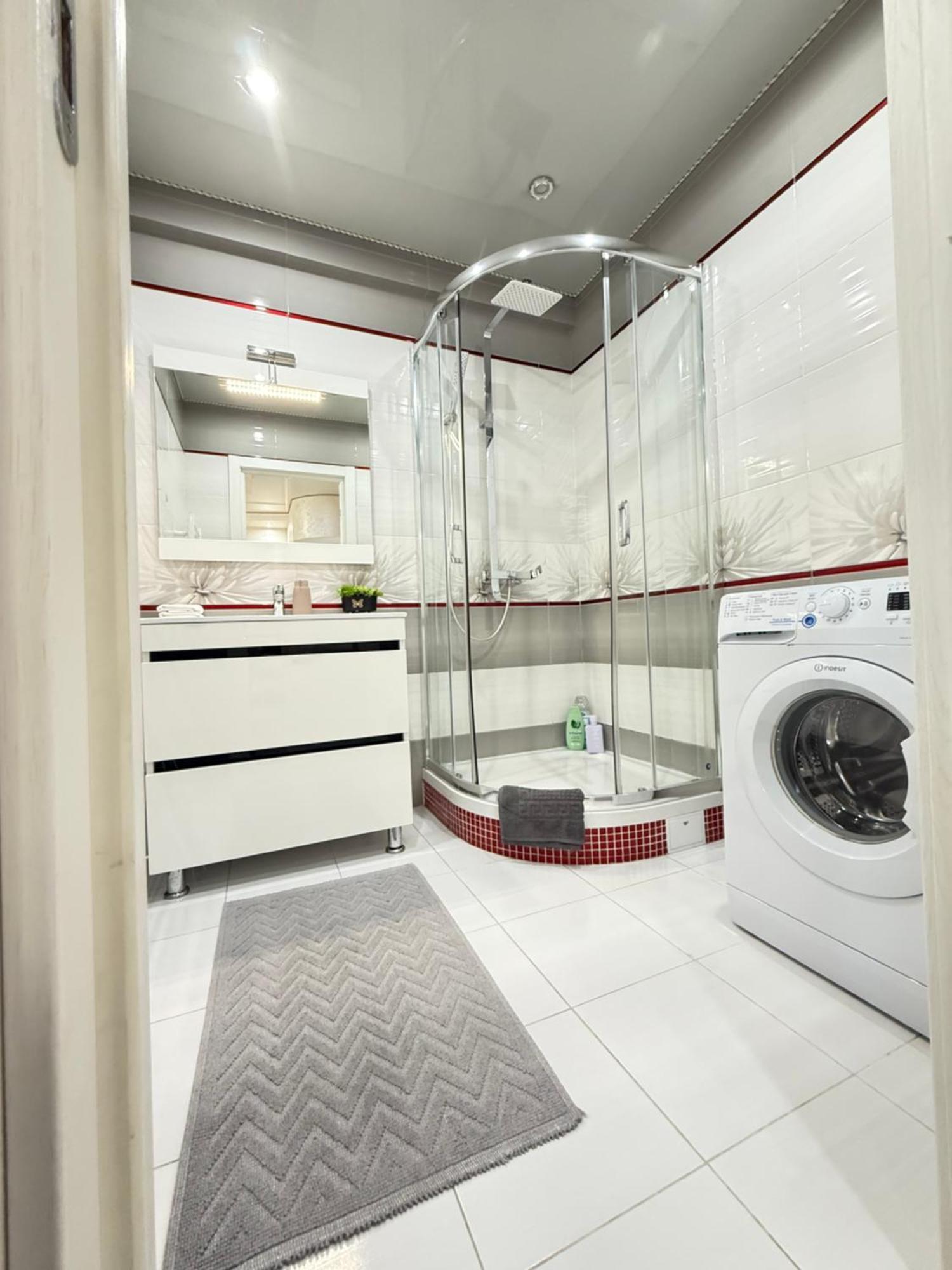Cozy Two Bedroom Large Apartment Chisinau Bagian luar foto