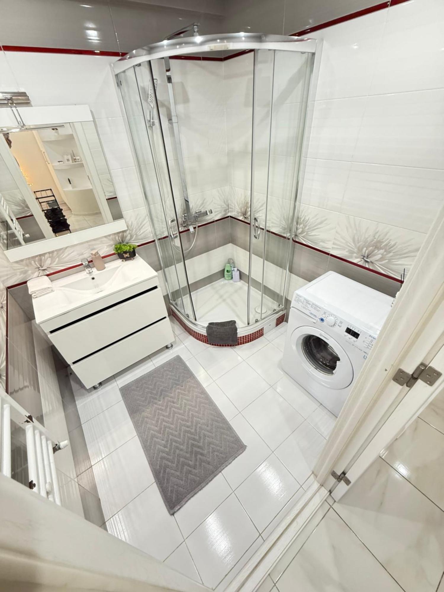 Cozy Two Bedroom Large Apartment Chisinau Bagian luar foto
